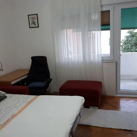 Jelinic Апартаменти Спліт