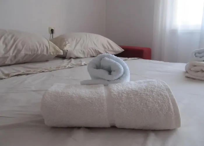 耶里尼克公寓 公寓 *