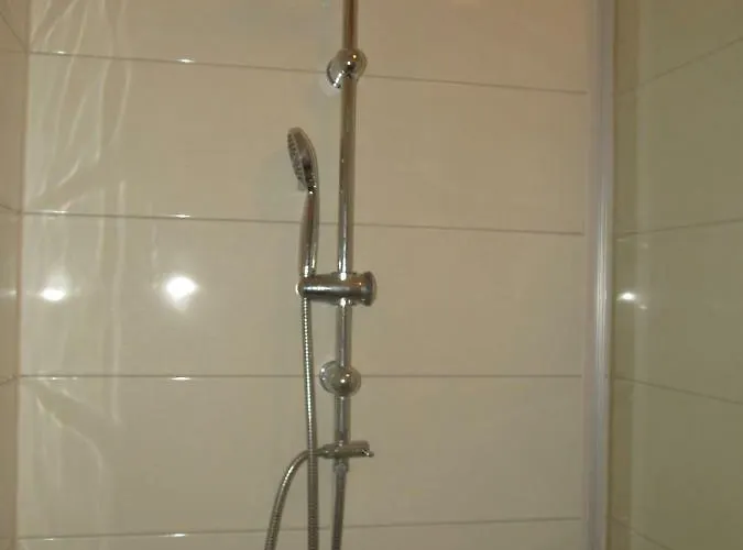 耶里尼克公寓 *